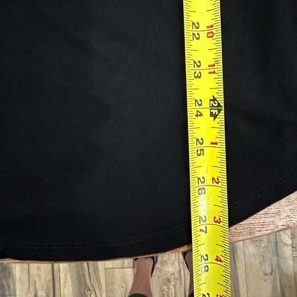 Z Supply Faux Suede V Neck Rounded Hem Black Pocket Tee Large - Picture 14 of 16